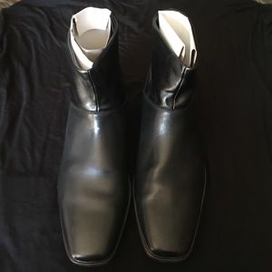 Kenneth Cole slip on leather boot